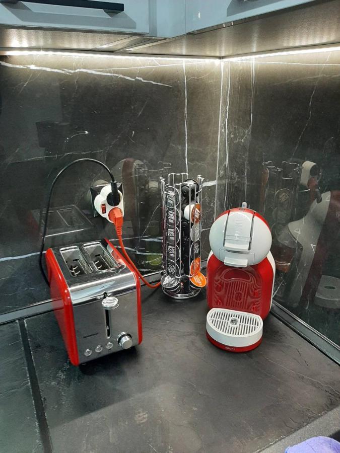 Vali_Skg Studio Thessaloníki Luaran gambar