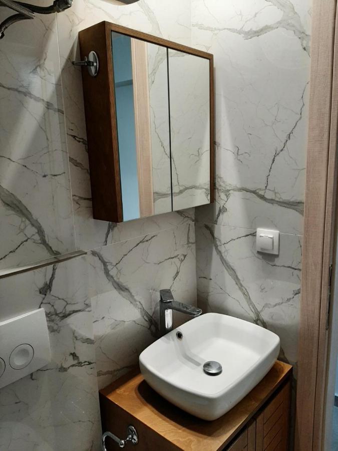 Vali_Skg Studio Thessaloníki Luaran gambar